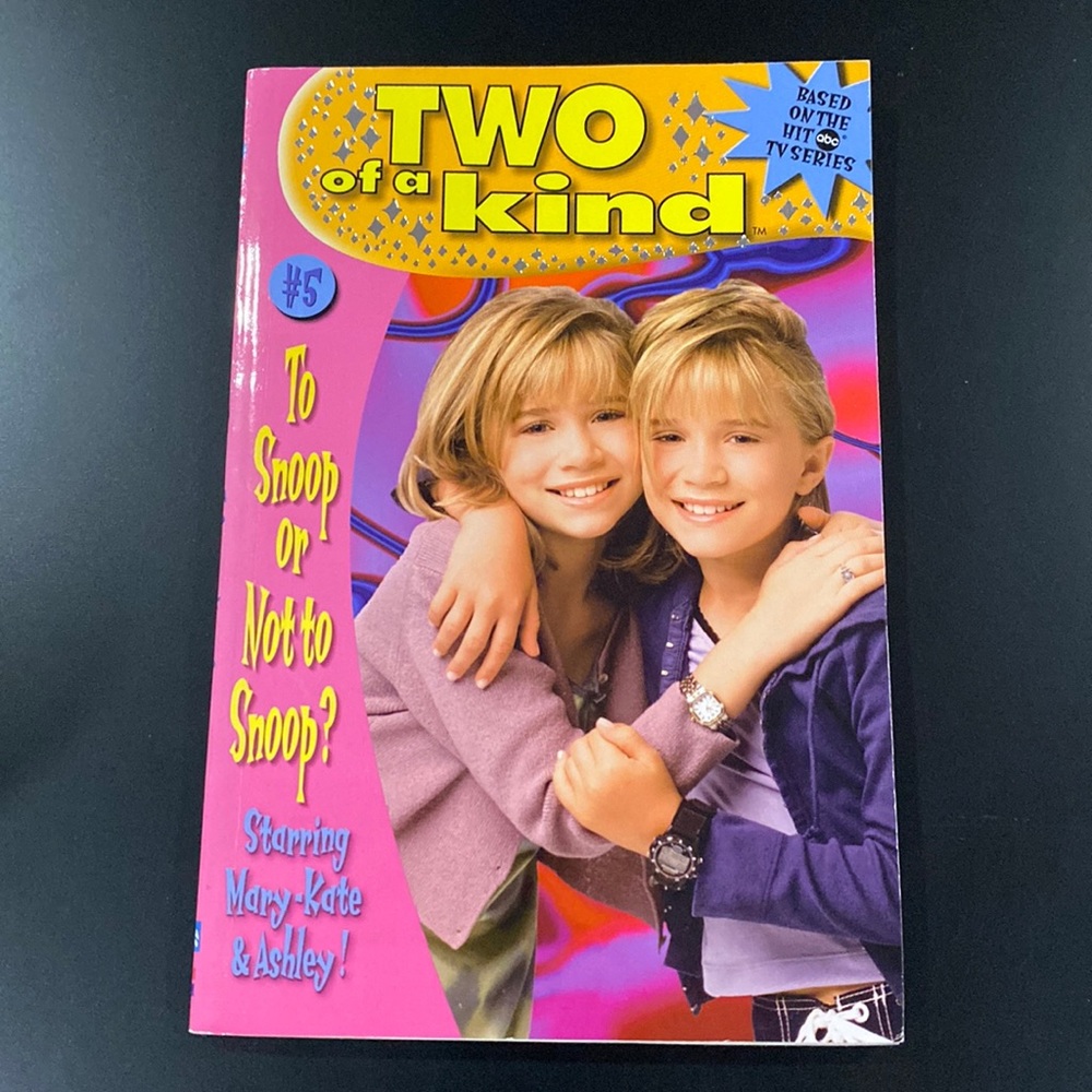 Two of a Kind #5: To Snoop or Not to Snoop? by Judy Katschke - Paperback Novel